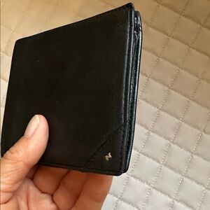 Nina Ricci Black Leather bi-fold wallet